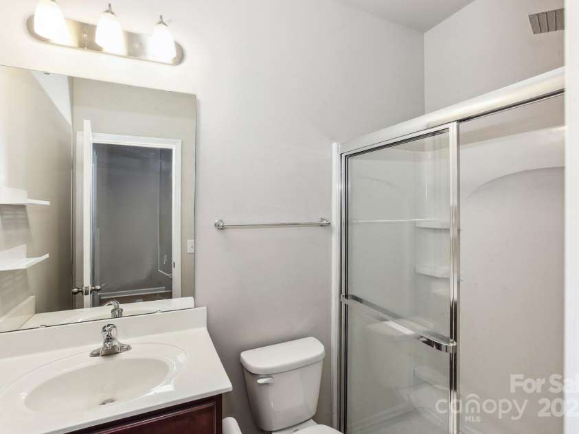 101 Ferncliff Drive, Mount Holly, NC 28120.  MLS# CAR4245691, YatesRealty ID 22528. 