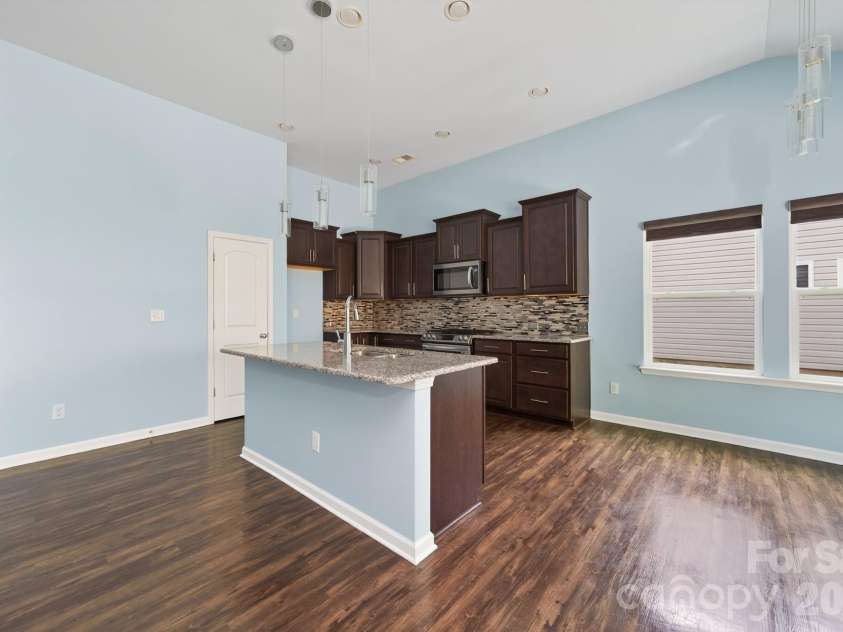 202 Paradise Hills Circle, Mooresville, NC 28115.  MLS# CAR4329082, YatesRealty ID 22528. 