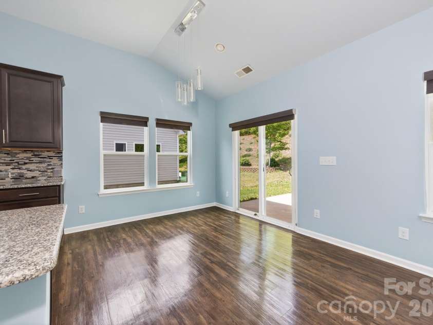 202 Paradise Hills Circle, Mooresville, NC 28115.  MLS# CAR4329082, YatesRealty ID 22528. 
