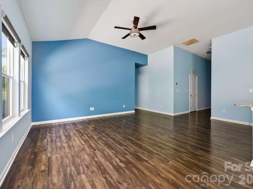 202 Paradise Hills Circle, Mooresville, NC 28115.  MLS# CAR4329082, YatesRealty ID 22528. 
