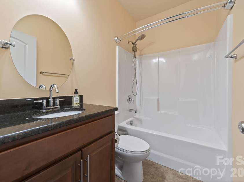 202 Paradise Hills Circle, Mooresville, NC 28115.  MLS# CAR4329082, YatesRealty ID 22528. 