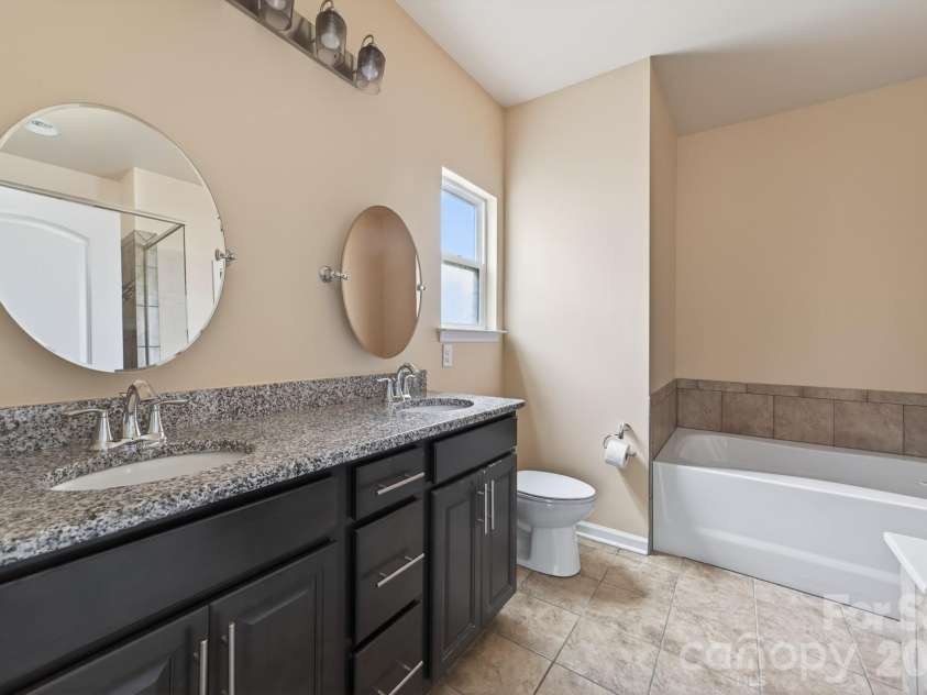 202 Paradise Hills Circle, Mooresville, NC 28115.  MLS# CAR4329082, YatesRealty ID 22528. 