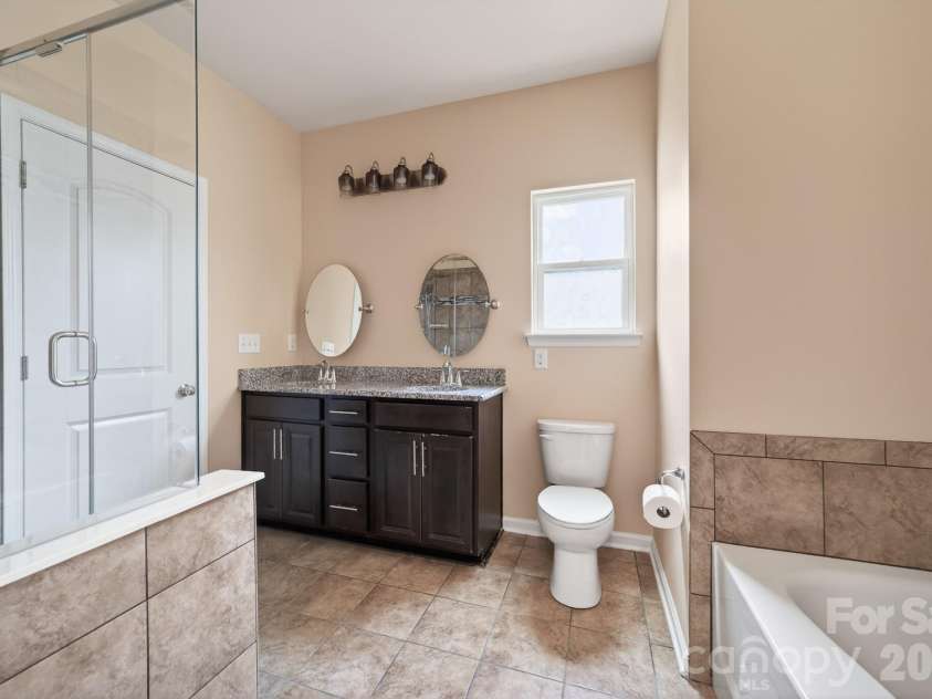 202 Paradise Hills Circle, Mooresville, NC 28115.  MLS# CAR4329082, YatesRealty ID 22528. 