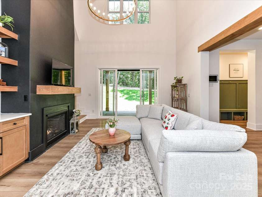 167 Greenbay Road, Mooresville, NC 28117.  MLS# CAR4258264, YatesRealty ID 22529. 