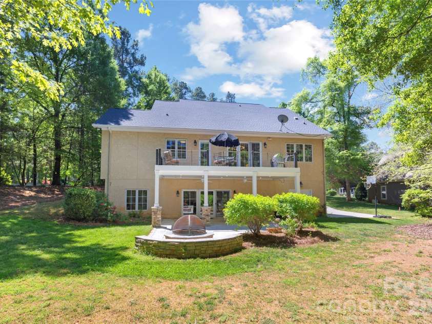 7967 Glen Abbey Circle, Stanley, NC 28164.  MLS# CAR4336818, YatesRealty ID 22529. 