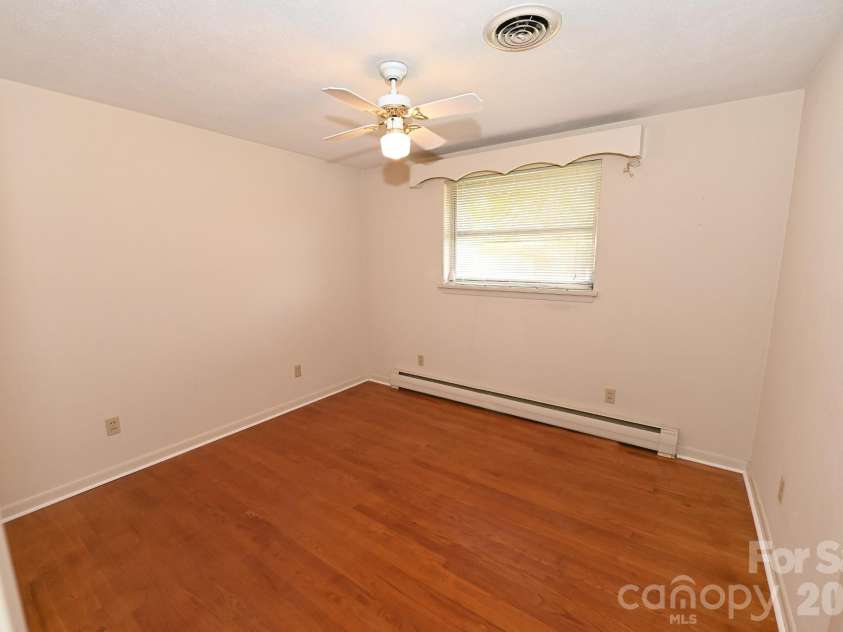 1740 23rd Avenue Lane, Hickory, NC 28601.  MLS# CAR4287388, YatesRealty ID 2253. Bedroom 2