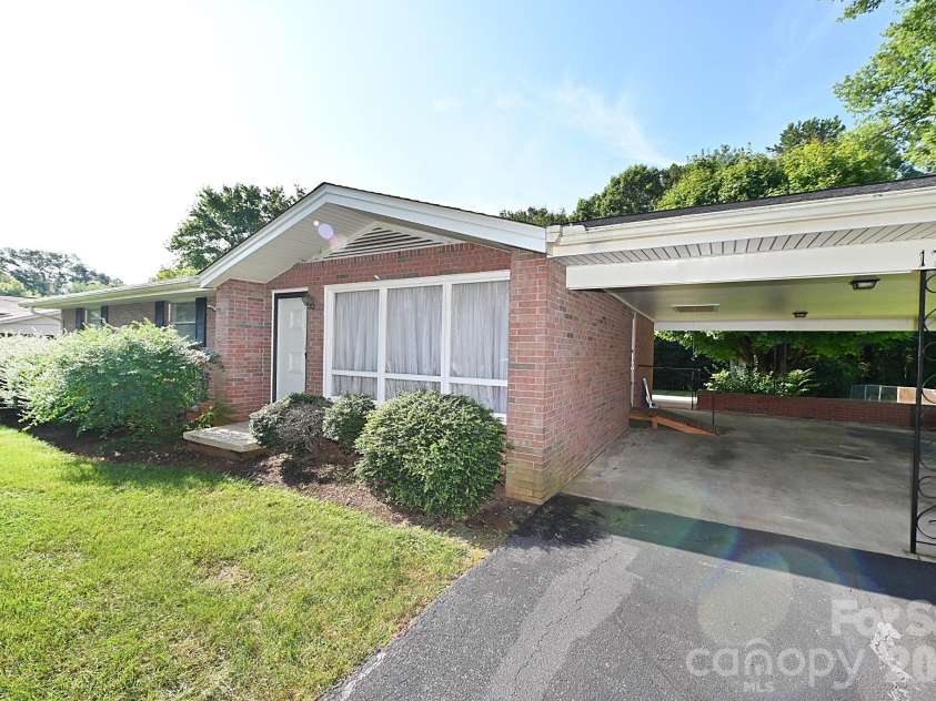 1740 23rd Avenue Lane, Hickory, NC 28601.  MLS# CAR4287388, YatesRealty ID 2253. Double Carport