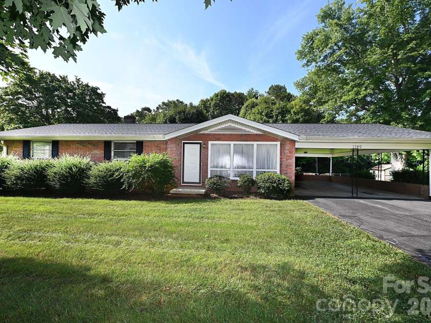 1740 23rd Avenue Lane, Hickory, NC 28601.  MLS# CAR4287388, YatesRealty ID 2253. Set Back from road