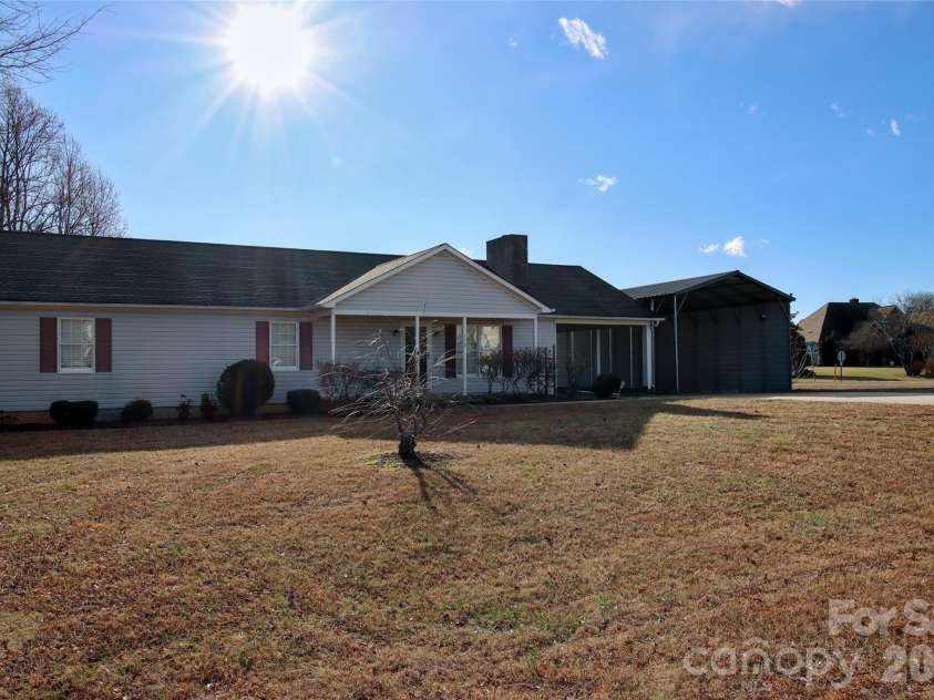 112 Wind Terrace Court, Lexington, NC 27295.  MLS# CAR4340610, YatesRealty ID 22530. 