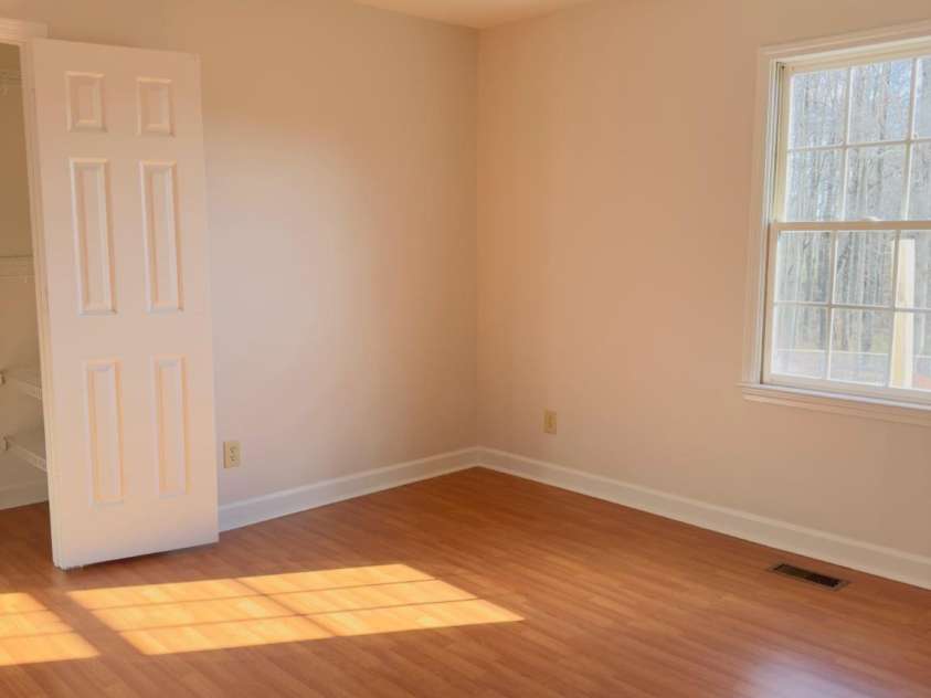 112 Wind Terrace Court, Lexington, NC 27295.  MLS# CAR4340610, YatesRealty ID 22530. 
