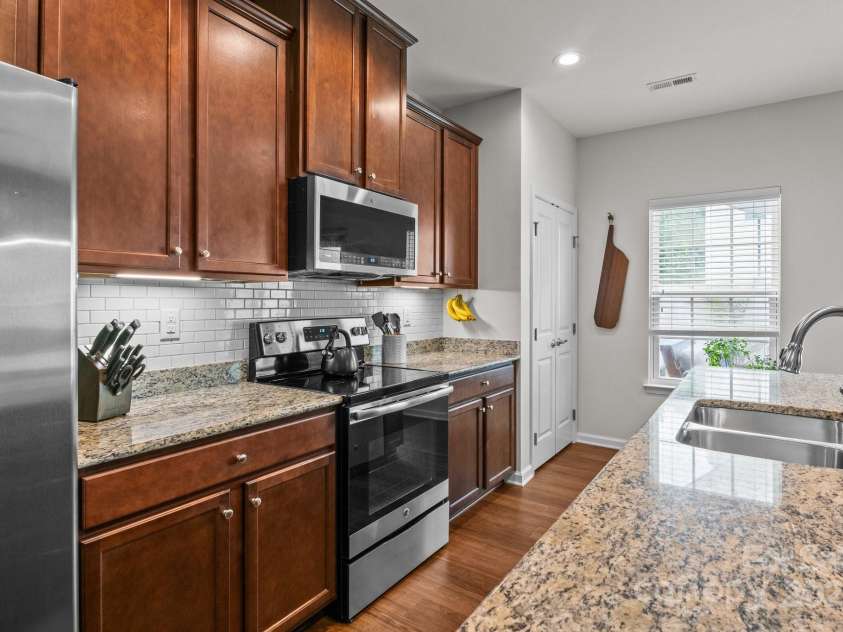 2444 Mariners Cove Lane, Denver, NC 28037.  MLS# CAR4259617, YatesRealty ID 22530. 