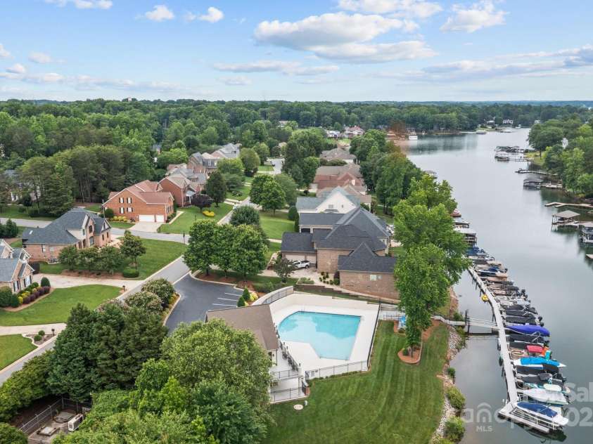 2444 Mariners Cove Lane, Denver, NC 28037.  MLS# CAR4259617, YatesRealty ID 22530. 