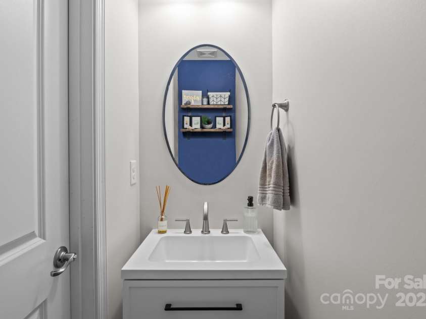 2444 Mariners Cove Lane, Denver, NC 28037.  MLS# CAR4259617, YatesRealty ID 22530. First floor half bath.