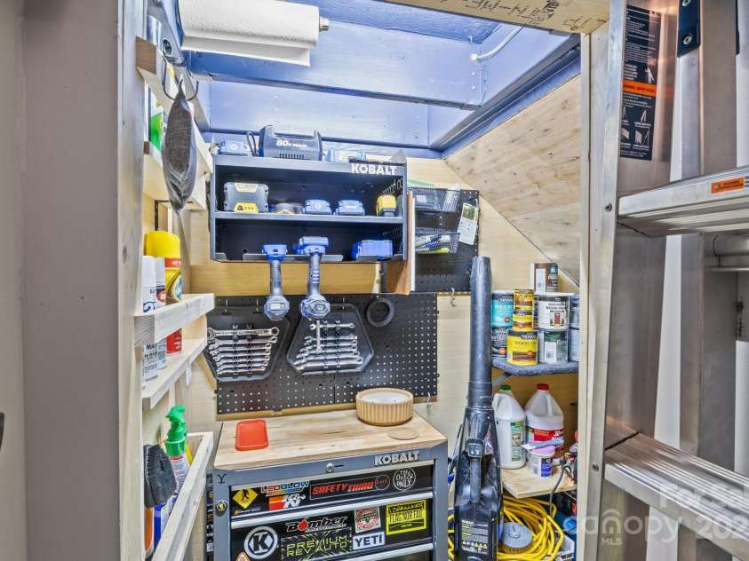 2444 Mariners Cove Lane, Denver, NC 28037.  MLS# CAR4259617, YatesRealty ID 22530. First floor utility closet.