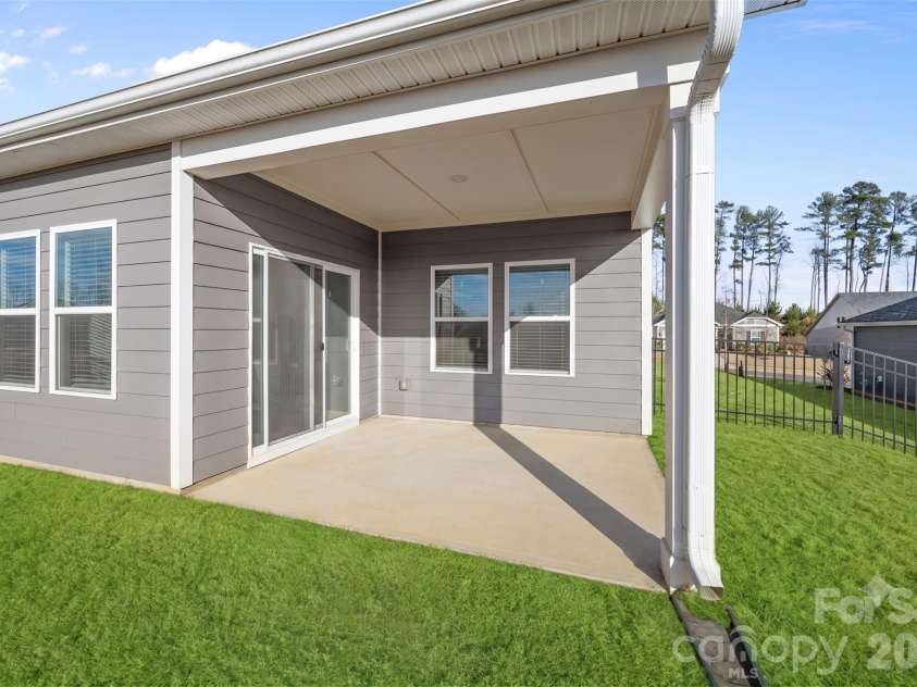 4308 Duplin Drive, Charlotte, NC 28214.  MLS# CAR4397845, YatesRealty ID 22531. Back Patio