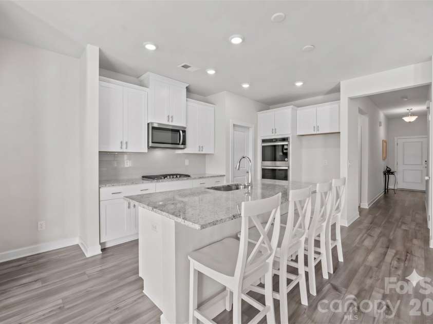 4308 Duplin Drive, Charlotte, NC 28214.  MLS# CAR4397845, YatesRealty ID 22531. Kitchen Island