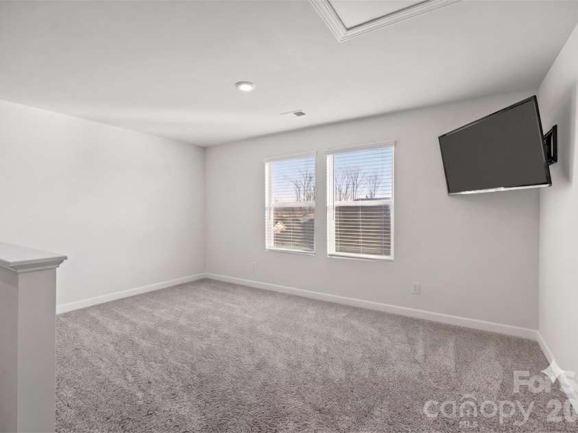 4308 Duplin Drive, Charlotte, NC 28214.  MLS# CAR4397845, YatesRealty ID 22531. Loft