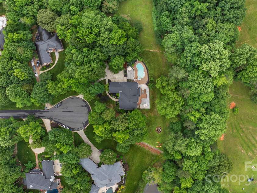 2006 Sandy Pond Lane, Waxhaw, NC 28173.  MLS# CAR4261371, YatesRealty ID 22532. 