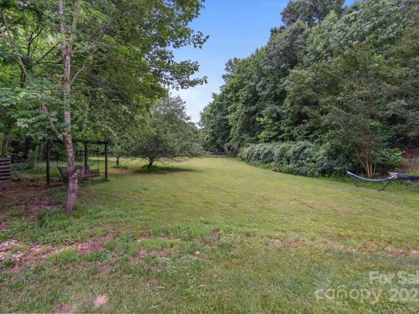 2006 Sandy Pond Lane, Waxhaw, NC 28173.  MLS# CAR4261371, YatesRealty ID 22532. 