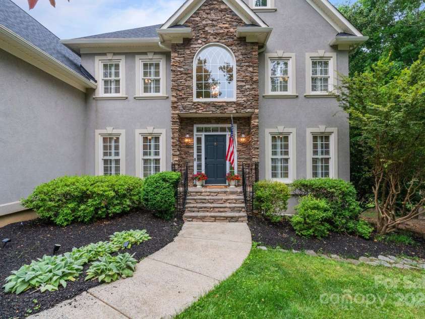 2006 Sandy Pond Lane, Waxhaw, NC 28173.  MLS# CAR4261371, YatesRealty ID 22532. 