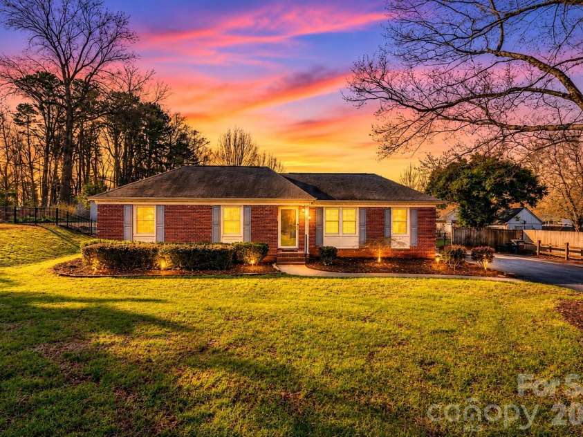 2309 Amity Avenue, Gastonia, NC 28054.  MLS# CAR4352587, YatesRealty ID 22533. 