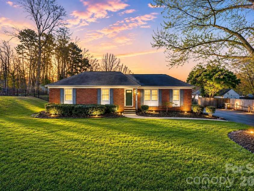 2309 Amity Avenue, Gastonia, NC 28054.  MLS# CAR4352587, YatesRealty ID 22533. 