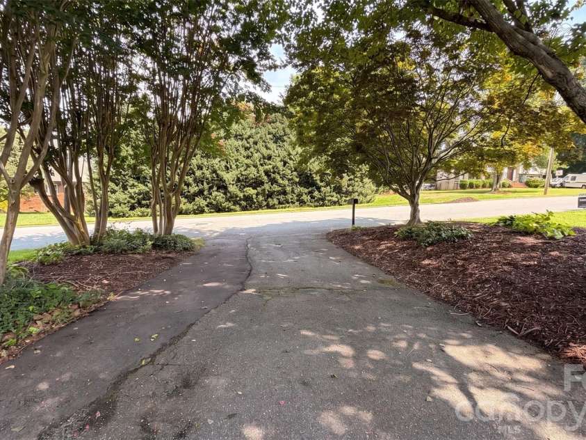 2309 Amity Avenue, Gastonia, NC 28054.  MLS# CAR4352587, YatesRealty ID 22533. 