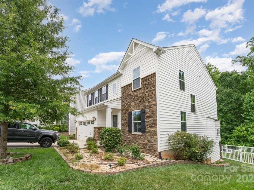 6726 Carradale Way, Charlotte, NC 28278.  MLS# CAR4261186, YatesRealty ID 22533. 