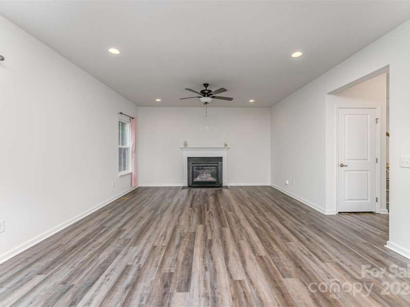 6726 Carradale Way, Charlotte, NC 28278.  MLS# CAR4261186, YatesRealty ID 22533. 