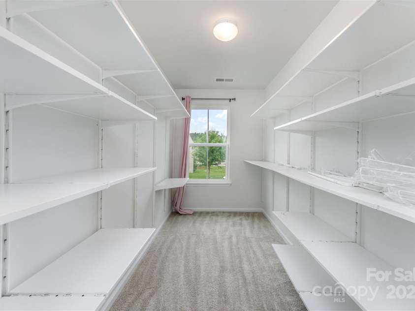 6726 Carradale Way, Charlotte, NC 28278.  MLS# CAR4261186, YatesRealty ID 22533. 