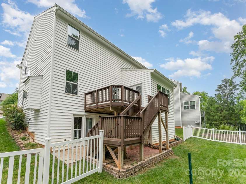 6726 Carradale Way, Charlotte, NC 28278.  MLS# CAR4261186, YatesRealty ID 22533. 