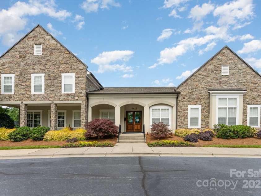 6726 Carradale Way, Charlotte, NC 28278.  MLS# CAR4261186, YatesRealty ID 22533. 