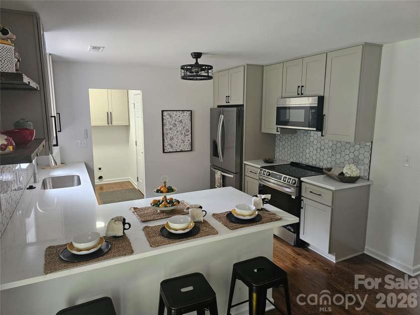 11001 Hampton Drive, Mint Hill, NC 28227.  MLS# CAR4354390, YatesRealty ID 22535. 