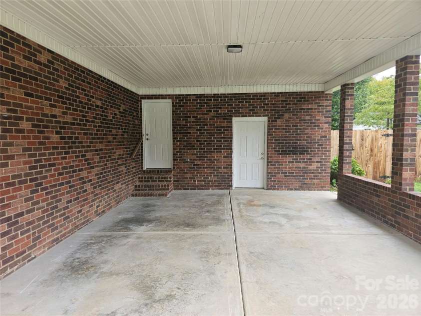 11001 Hampton Drive, Mint Hill, NC 28227.  MLS# CAR4354390, YatesRealty ID 22535. 