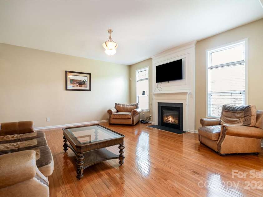 4201 Amber Leigh Way Drive, Charlotte, NC 28269.  MLS# CAR4267404, YatesRealty ID 22535. 