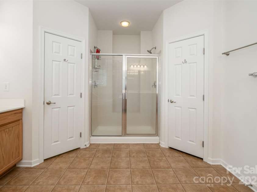 4201 Amber Leigh Way Drive, Charlotte, NC 28269.  MLS# CAR4267404, YatesRealty ID 22535. 