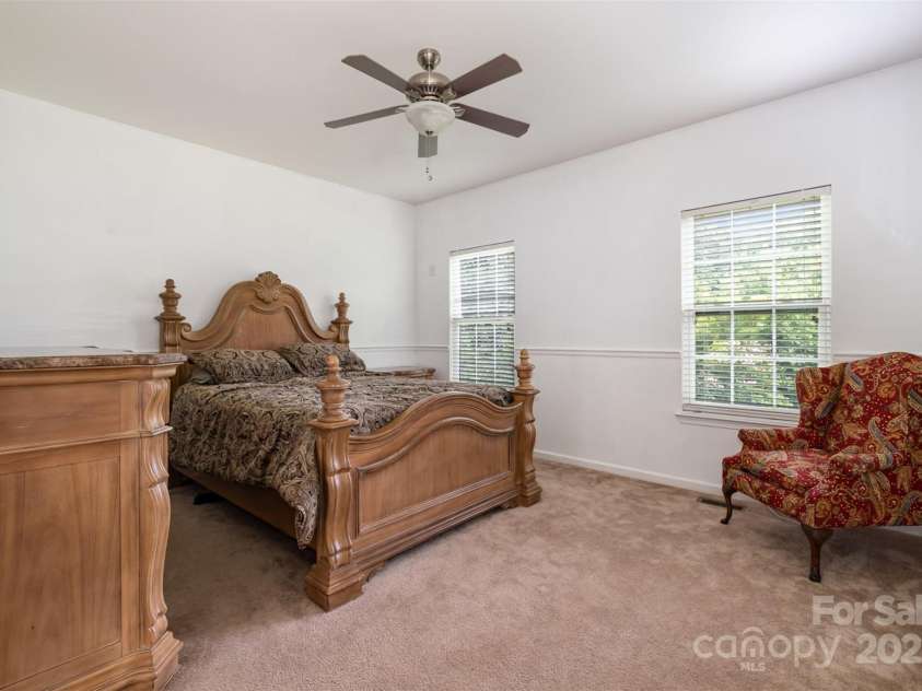 4201 Amber Leigh Way Drive, Charlotte, NC 28269.  MLS# CAR4267404, YatesRealty ID 22535. 