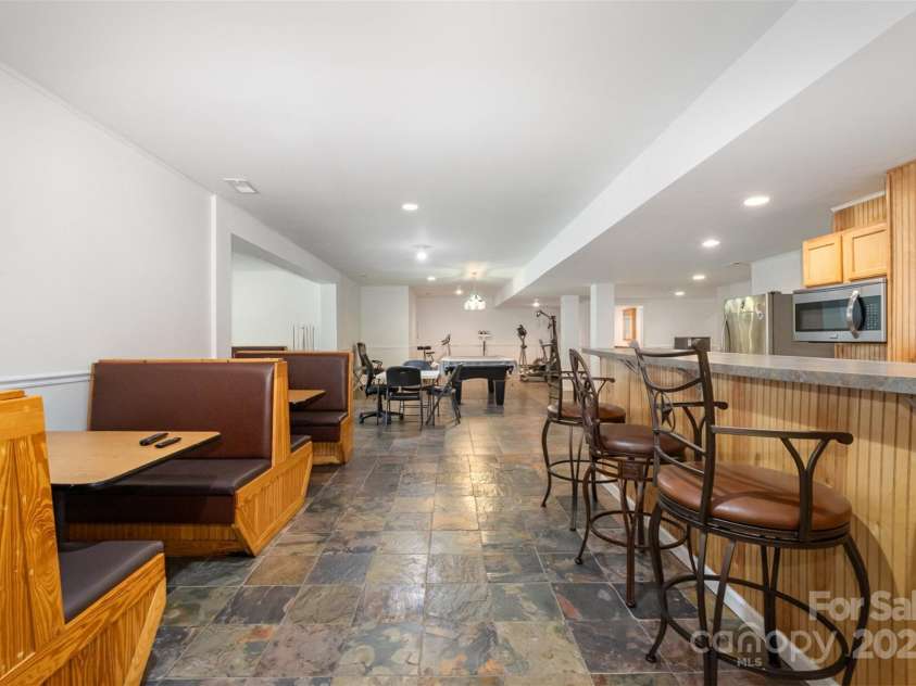 4201 Amber Leigh Way Drive, Charlotte, NC 28269.  MLS# CAR4267404, YatesRealty ID 22535. 