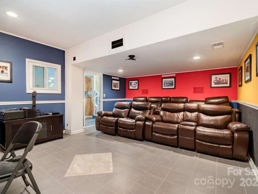 4201 Amber Leigh Way Drive, Charlotte, NC 28269.  MLS# CAR4267404, YatesRealty ID 22535. 