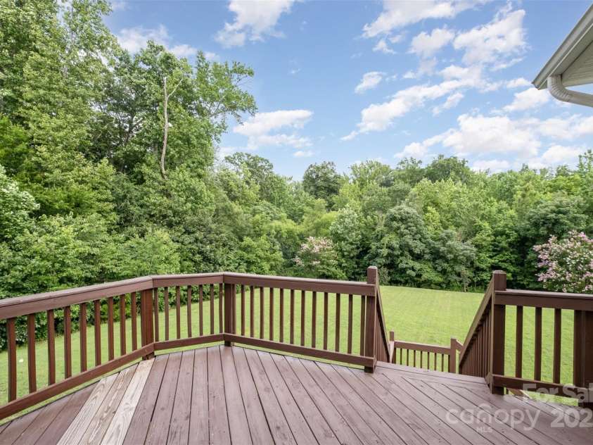 4201 Amber Leigh Way Drive, Charlotte, NC 28269.  MLS# CAR4267404, YatesRealty ID 22535. 