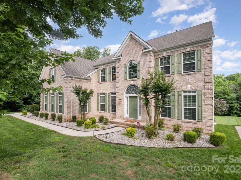 4201 Amber Leigh Way Drive, Charlotte, NC 28269.  MLS# CAR4267404, YatesRealty ID 22535. 