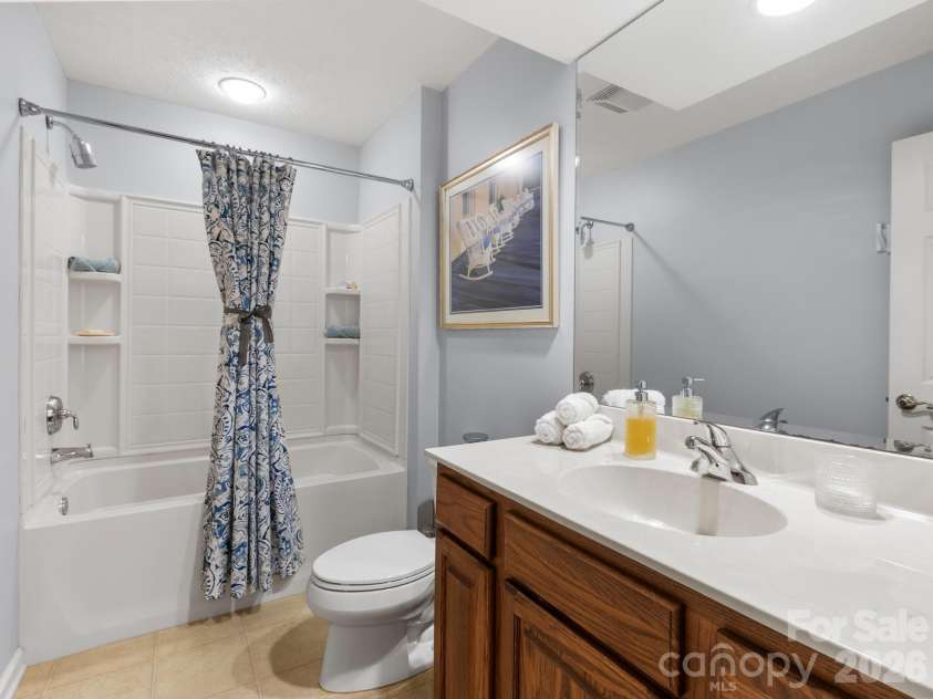 25 Old Pasture Way, Hendersonville, NC 28739.  MLS# CAR4360864, YatesRealty ID 22536. 