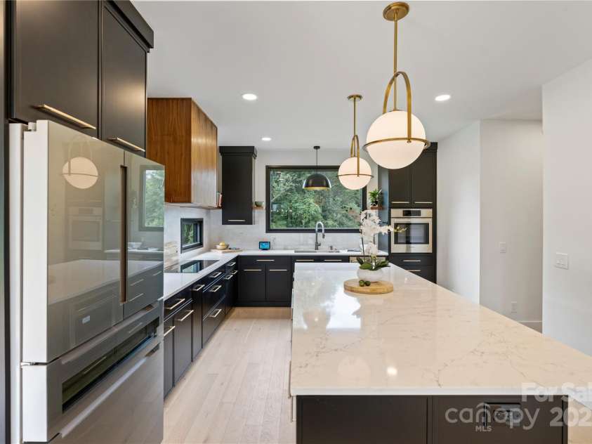 309 Sain Road, Statesville, NC 28625.  MLS# CAR4265333, YatesRealty ID 22536. Chef's Dream Kitchen