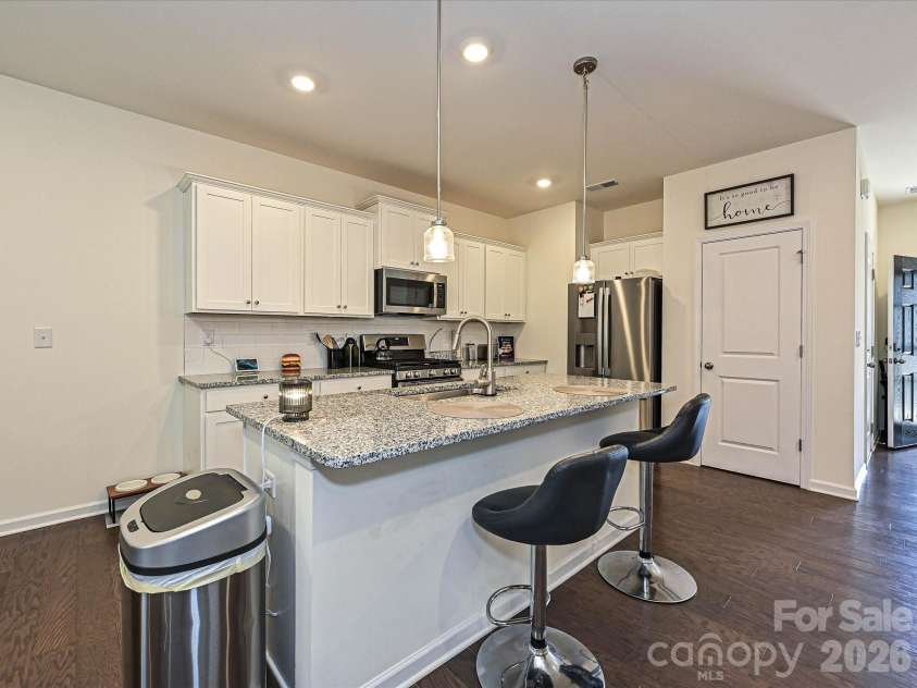 348 abington Street, Matthews, NC 28104.  MLS# CAR4367459, YatesRealty ID 22537. 