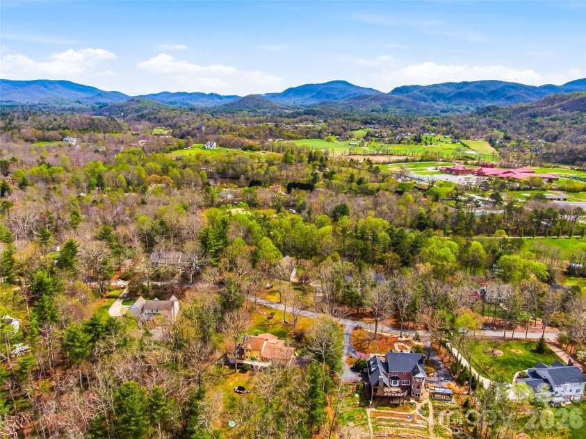 32 Franklin Farm Road, Fletcher, NC 28732.  MLS# CAR4366172, YatesRealty ID 22538. 