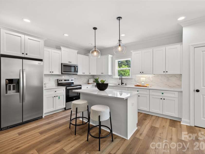 2965 Polk and White Road, Charlotte, NC 28269.  MLS# CAR4369216, YatesRealty ID 22539. 