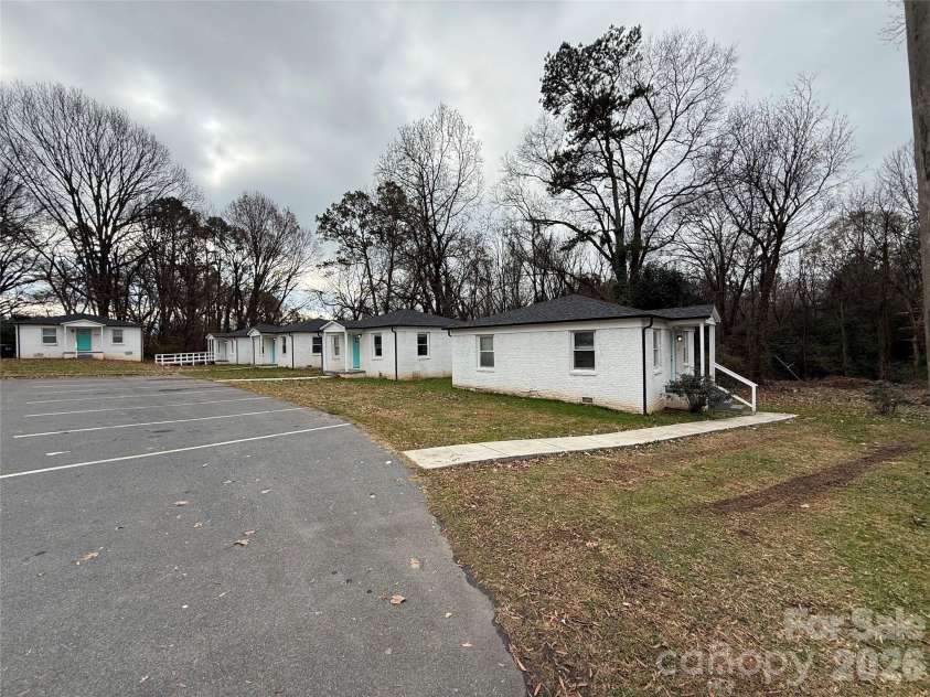 2439 Carmine Street, Charlotte, NC 28206.  MLS# CAR4339889, YatesRealty ID 2254. 
