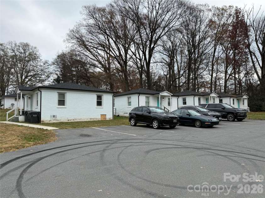 2439 Carmine Street, Charlotte, NC 28206.  MLS# CAR4339889, YatesRealty ID 2254. 
