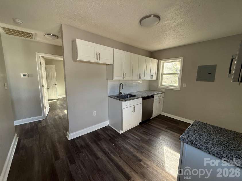 2439 Carmine Street, Charlotte, NC 28206.  MLS# CAR4339889, YatesRealty ID 2254. 