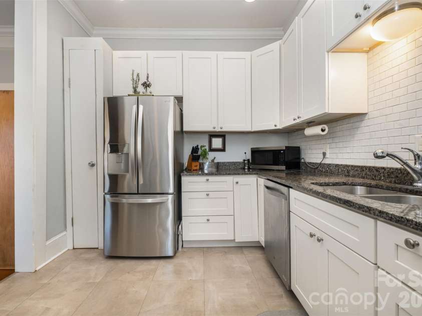 30 Selma Drive, Mooresville, NC 28115.  MLS# CAR4316715, YatesRealty ID 2254. 